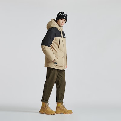 Jaket Hoodie Pria CAT Multi-Pocket dengan Logo. CM3DWT47081 5