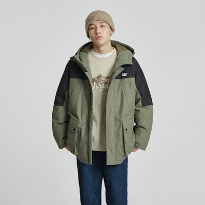 Jaket Hoodie Pria CAT Multi-Pocket dengan Logo. CM3DWT47081 Sizing Jaket Hoodie Pria CAT Multi-Pocket dengan Logo. CM3DWT47081