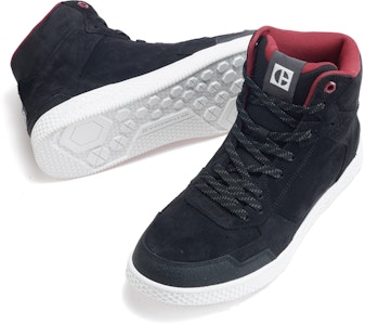 CAT パウス スポーツ ミッド SS23 'アウトドア コード ブラック' P111215M3MDC09 Lookbook CAT パウス スポーツ ミッド SS23 'アウトドア コード ブラック' P111215M3MDC09