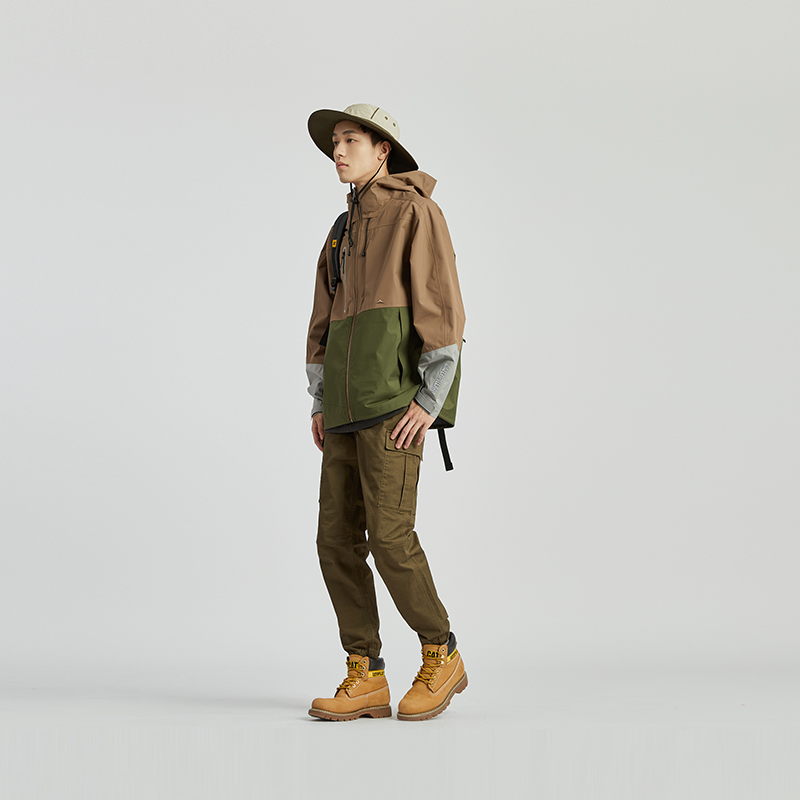 Purchase Chaqueta con Capucha Colorblock CAT SS24 Outdoor. CN1JAU11021