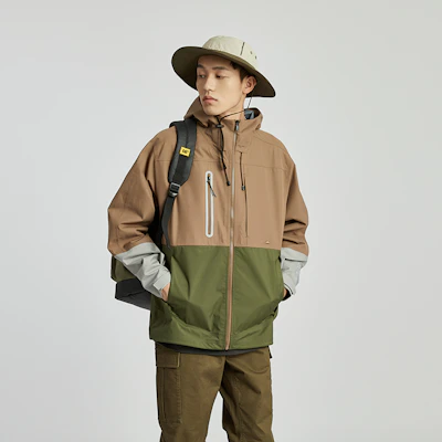Chaqueta con Capucha Colorblock CAT SS24 Outdoor. CN1JAU11021 Sizing Chaqueta con Capucha Colorblock CAT SS24 Outdoor. CN1JAU11021