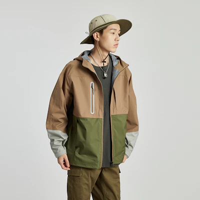 Chaqueta con Capucha Colorblock CAT SS24 Outdoor. CN1JAU11021 Cheap Chaqueta con Capucha Colorblock CAT SS24 Outdoor. CN1JAU11021