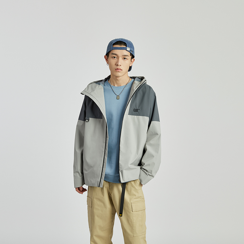 Sizing CAT SS24男士防水防风宽松版字母夹克. CN1JAU19071