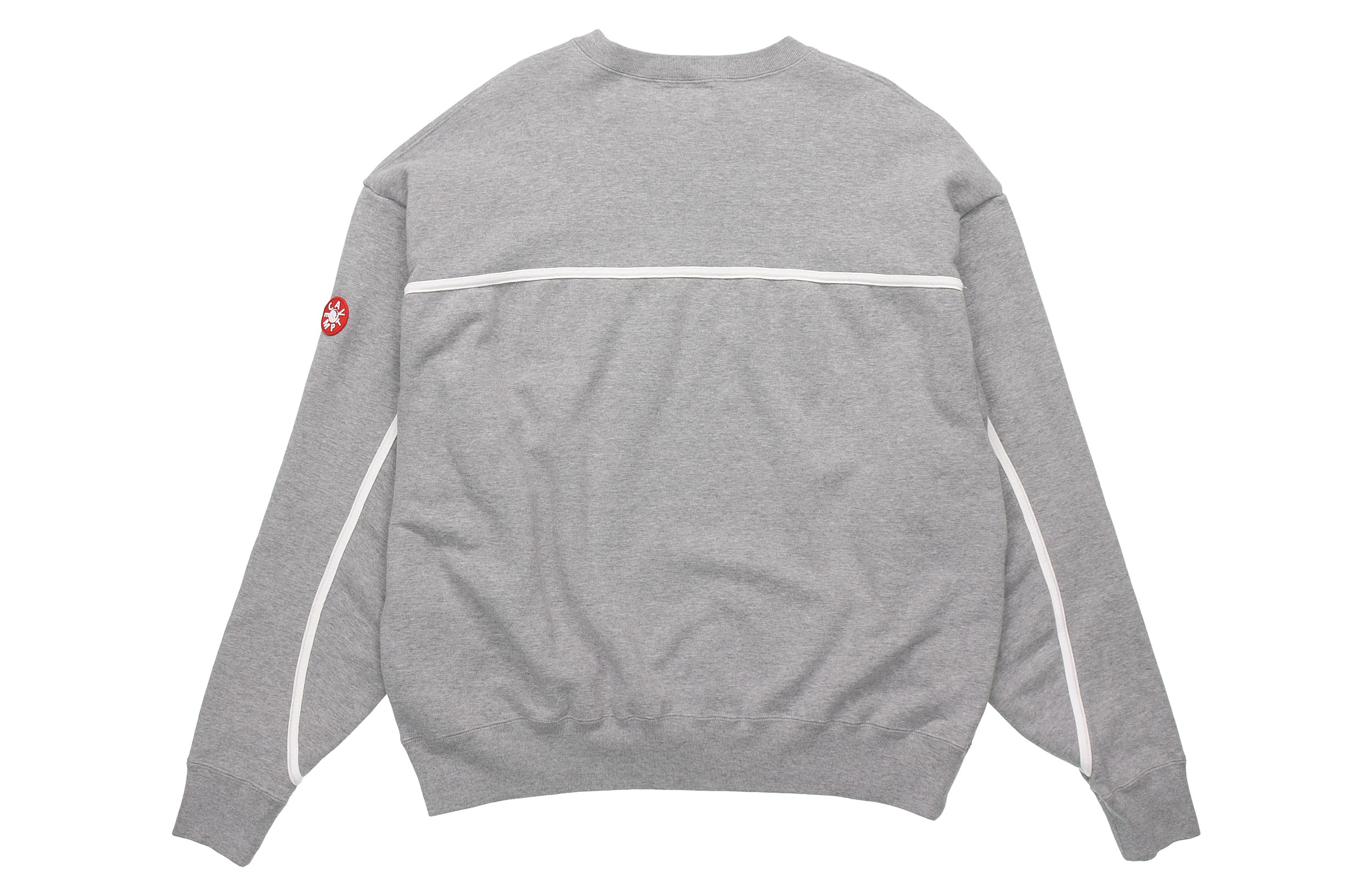 Lookbook Cav Empt Sweatshirt Unisex Abu-Abu dengan Desain Grafik Asimetris Portrait CES18CS06