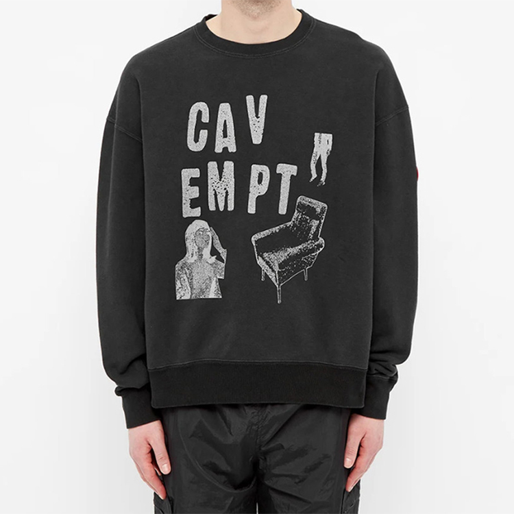Shop Sudadera Unisex Cav Empt Negra con Gráfico de Silla. CES17CS04