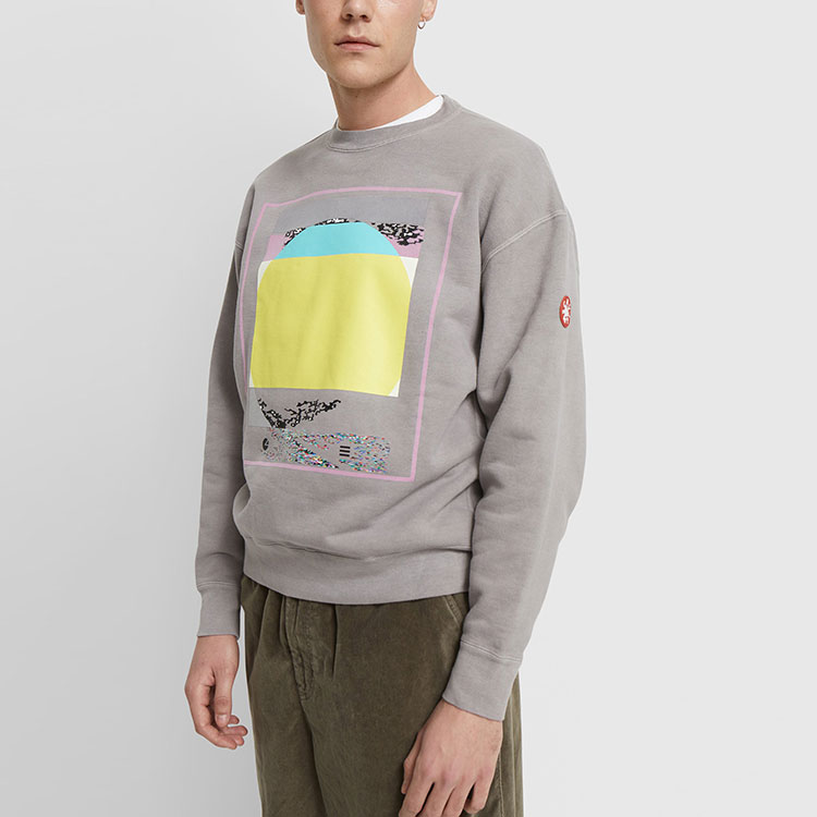 Shop キャヴ・エンプト SS21 サンセットグラフィック クルーネック スウェットシャツ グレー CES19CS02-2