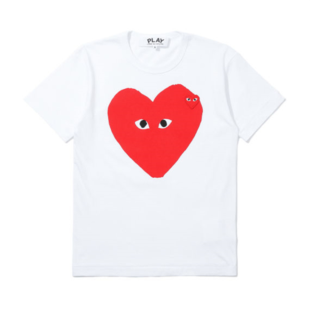 CDG Play Classic Red Heart Logo Casual Comfortable T-Shirt. AZ-T220-051-1