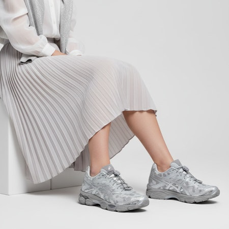 세실리 반센 x 아식스 젤 큐뮬러스 16 '글레이셔 그레이 실버' 1203A762-020 Order 세실리 반센 x 아식스 젤 큐뮬러스 16 '글레이셔 그레이 실버' 1203A762-020