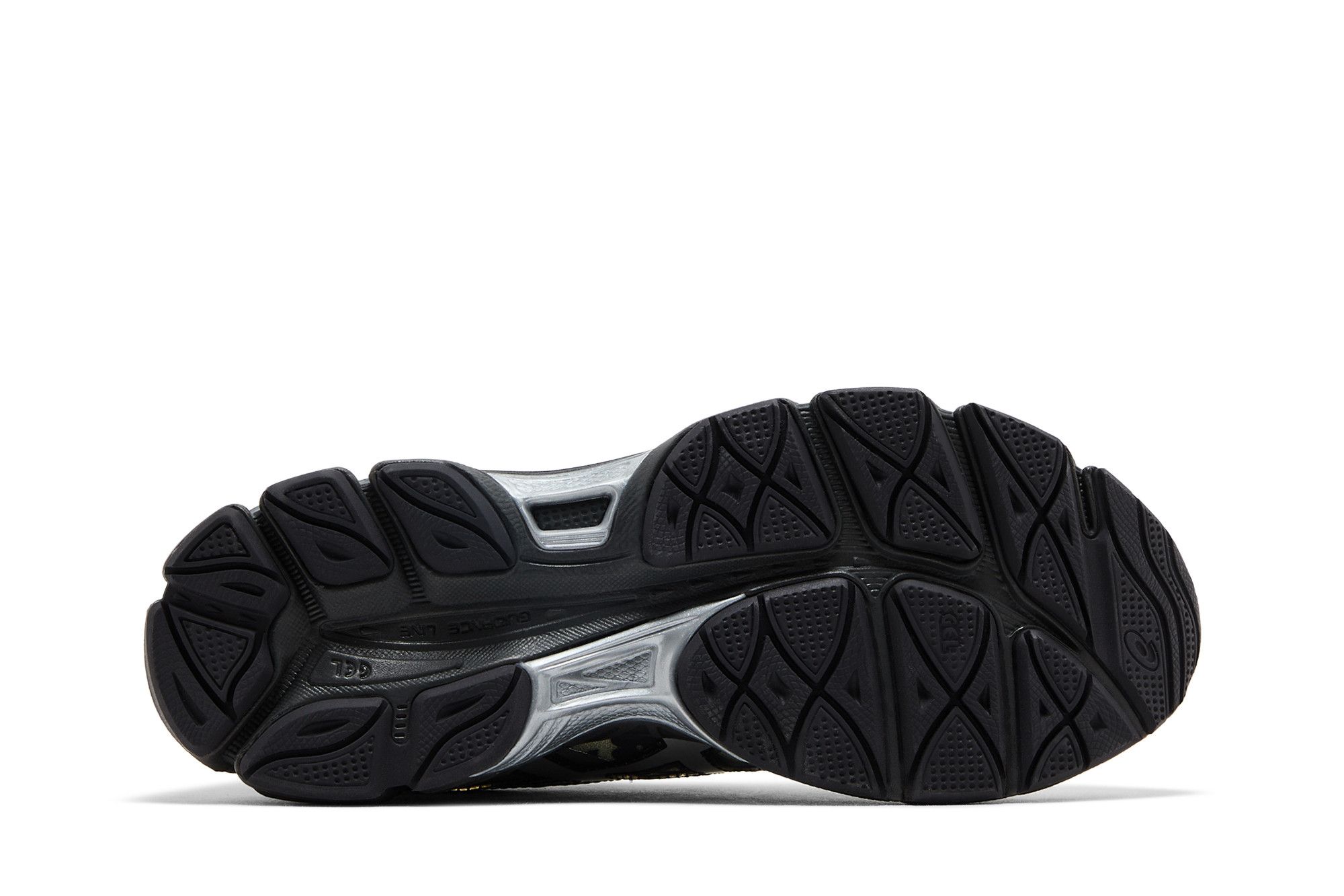 Shop セシリー・バーンセン × アシックス ゲル キュムラス 16 'アイボリーブラック' 1203A762-750