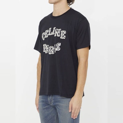CELINE 黑色标志印花休闲圆领T恤 2X24J671Q-38XC Lookbook CELINE 黑色标志印花休闲圆领T恤 2X24J671Q-38XC