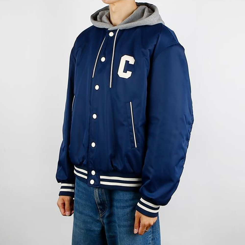 Purchase CELINE Jaket Hoodie Biru Striped dengan Cetak Huruf dan Kancing. 2W15A227R-07MR