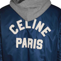 Sizing CELINE 藍色條紋字母印花連帽外套,按鈕設計。 2W15A227R-07MR