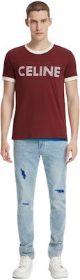 CELINE 字母印花酒红色圆领T恤。 2X49I671Q-28RF Shop CELINE 字母印花酒红色圆领T恤。 2X49I671Q-28RF