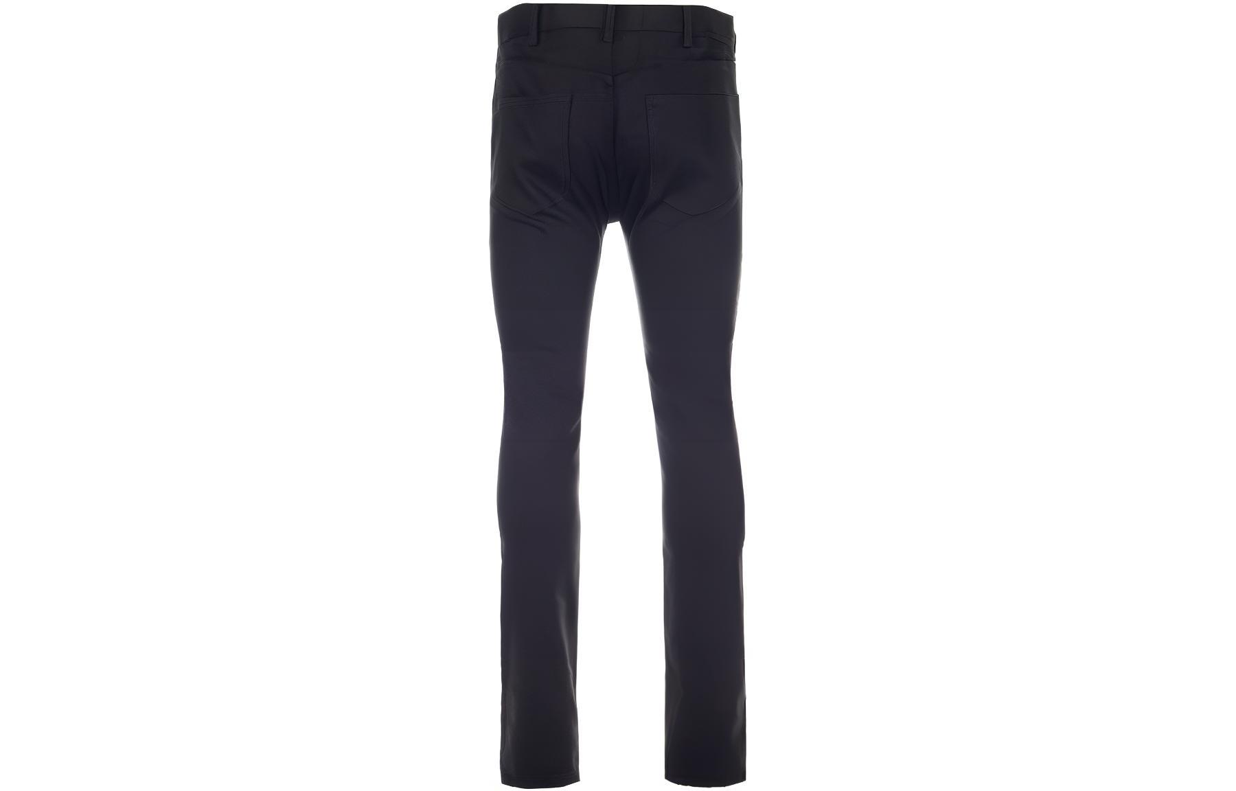 Lookbook CELINE Slim Fit Mid-Rise Jeans Hitam dengan Rekaan Poket dan Warna Solid 2N354786D-38NJ