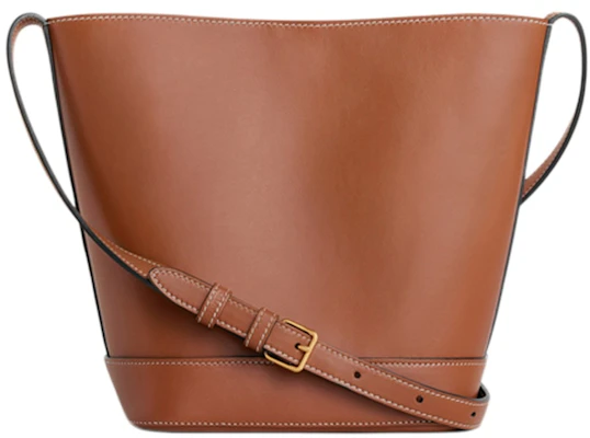 Celine小型Triomphe刺繡水桶包-棕色 Lookbook Celine小型Triomphe刺繡水桶包-棕色