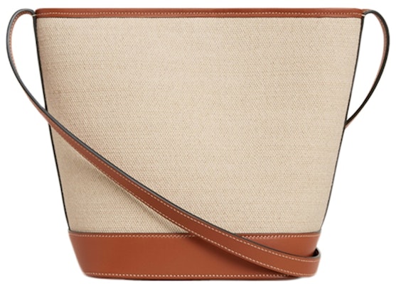 赛琳小号Triomphe绣花水桶包 自然色/棕色 Lookbook 赛琳小号Triomphe绣花水桶包 自然色/棕色