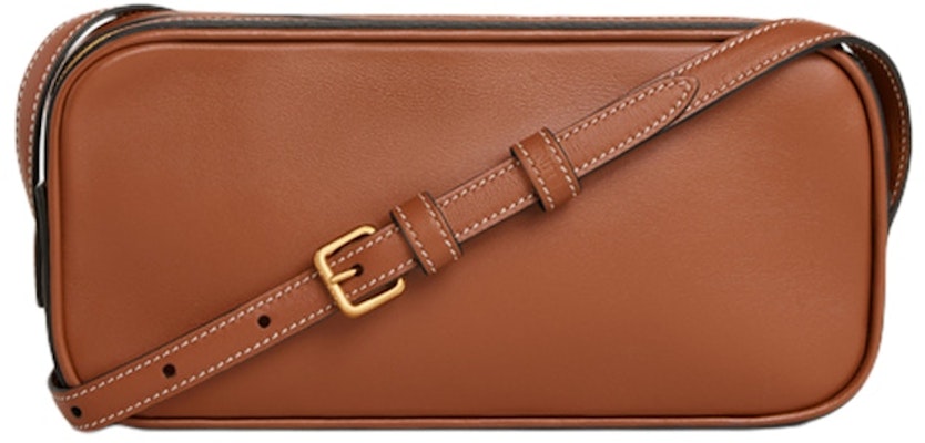 思琳迷你Triomphe刺绣单肩相机包棕色 Lookbook 思琳迷你Triomphe刺绣单肩相机包棕色