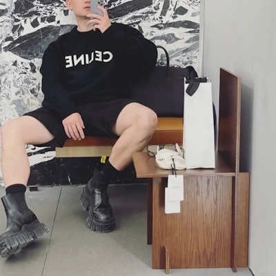 CELINE Jersey Clásico Bordado Oversize de Lana para Hombre Negro. 2A19R205O-38NO Sizing CELINE Jersey Clásico Bordado Oversize de Lana para Hombre Negro. 2A19R205O-38NO