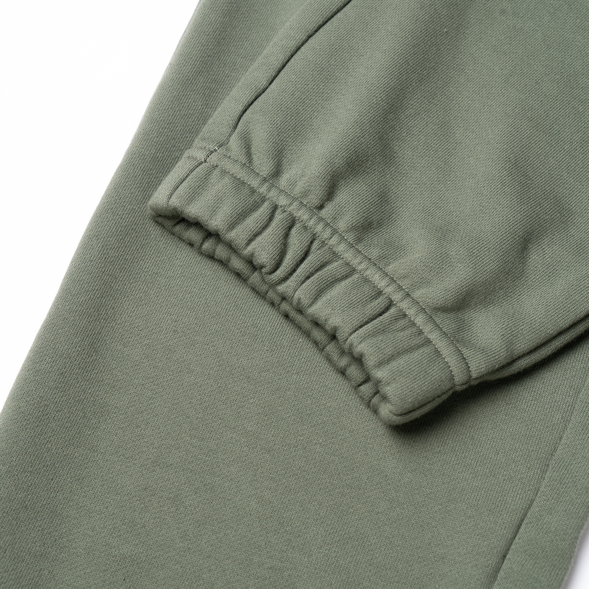 Details for CELINE FW22 Jogger Hijau Logo Print Fleece Knit dengan Tali Serut. 2Z056670Q-02KF