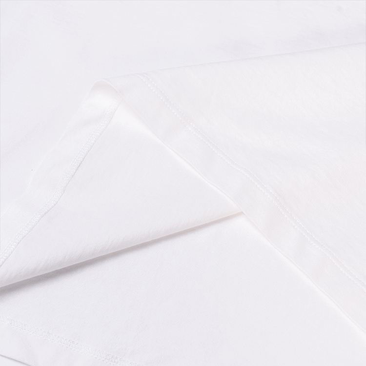 Sizing CELINE FW22 Unisex White Logo Print Crewneck T-Shirt. 2X43C671Q-01EA