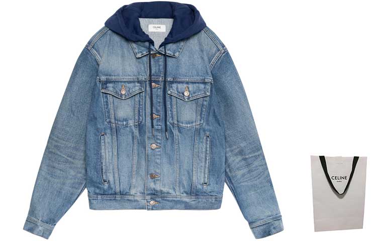 Shop Jaket Denim CELINE FW22 Biru Pria dengan Letter Print dan Kancing Depan. 2Q550930F-07UW