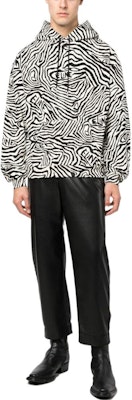 CELINE FW22 Zebra Logo Print Sweatshirt Black . 2Y965427S-01OB Lookbook CELINE FW22 Zebra Logo Print Sweatshirt Black . 2Y965427S-01OB