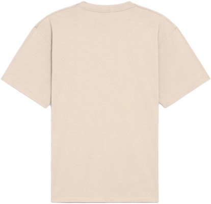 Camiseta Beige CELINE FW23 Logo Letra Estampado, Manga Corta y Cuello Redondo. 2X681671Q-02SX Lookbook Camiseta Beige CELINE FW23 Logo Letra Estampado, Manga Corta y Cuello Redondo. 2X681671Q-02SX
