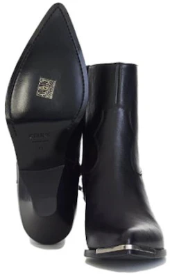 セリーヌ レザー ジップ アンクルブーツ (ブラック) 3535538-??26C.38NO Purchase セリーヌ レザー ジップ アンクルブーツ (ブラック) 3535538-??26C.38NO