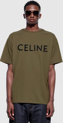 CELINE Kaos Crewneck Loose Fit Logo Huruf Cetak Warna Hijau Tua 2X681501F-02DB Purchase CELINE Kaos Crewneck Loose Fit Logo Huruf Cetak Warna Hijau Tua 2X681501F-02DB