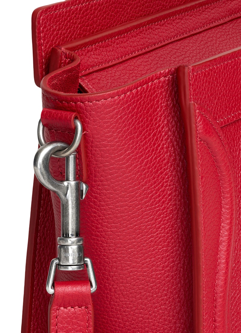 Lookbook Celine Luggage Nano Drummed Rojo