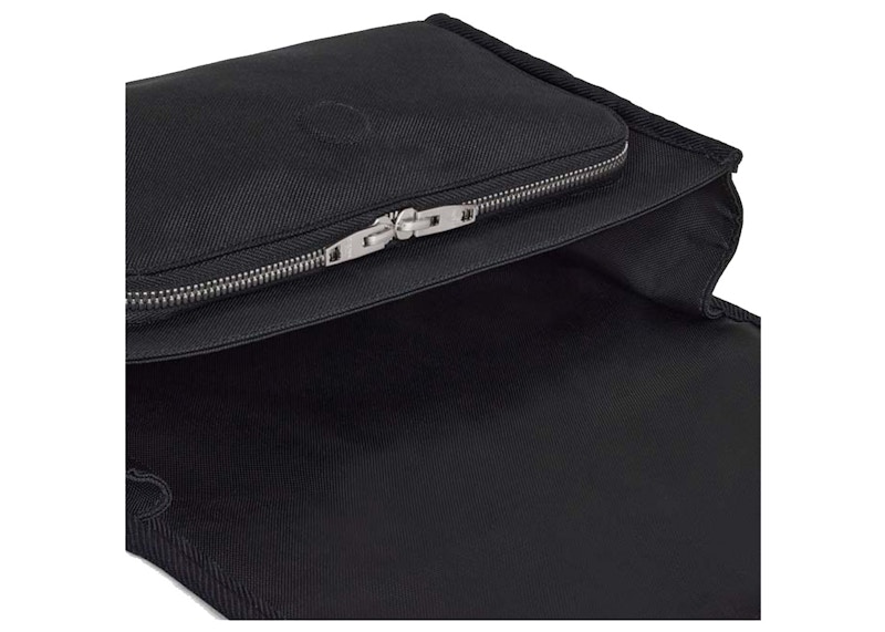 Lookbook Bolso Pequeño Celine Trekking Messenger Negro