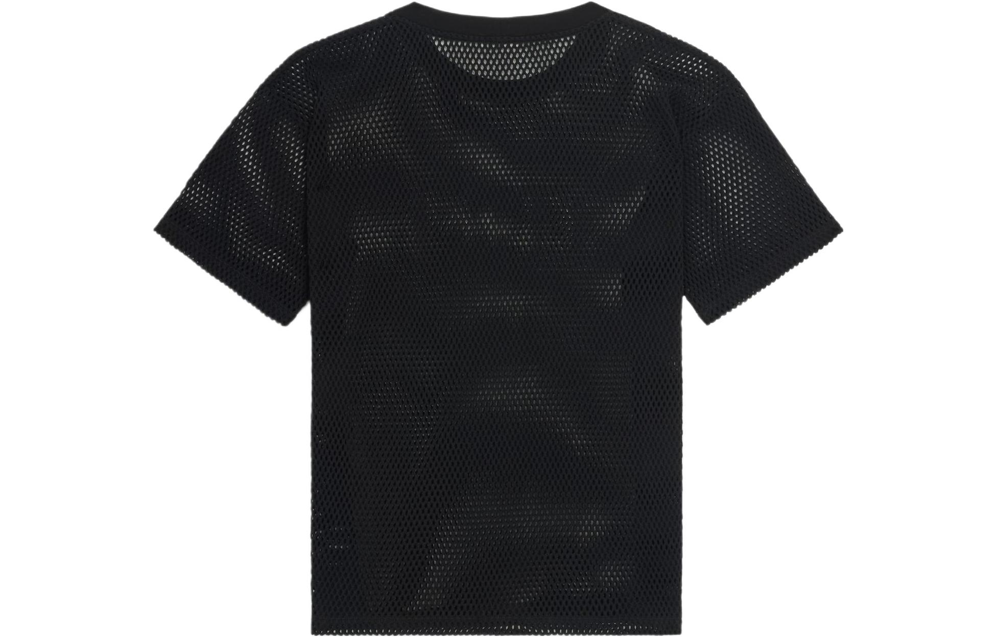 Lookbook CELINE SS22 Kaos Hitam Crewneck Lengan Pendek dengan Cetak Huruf 2X62A950P-38AW