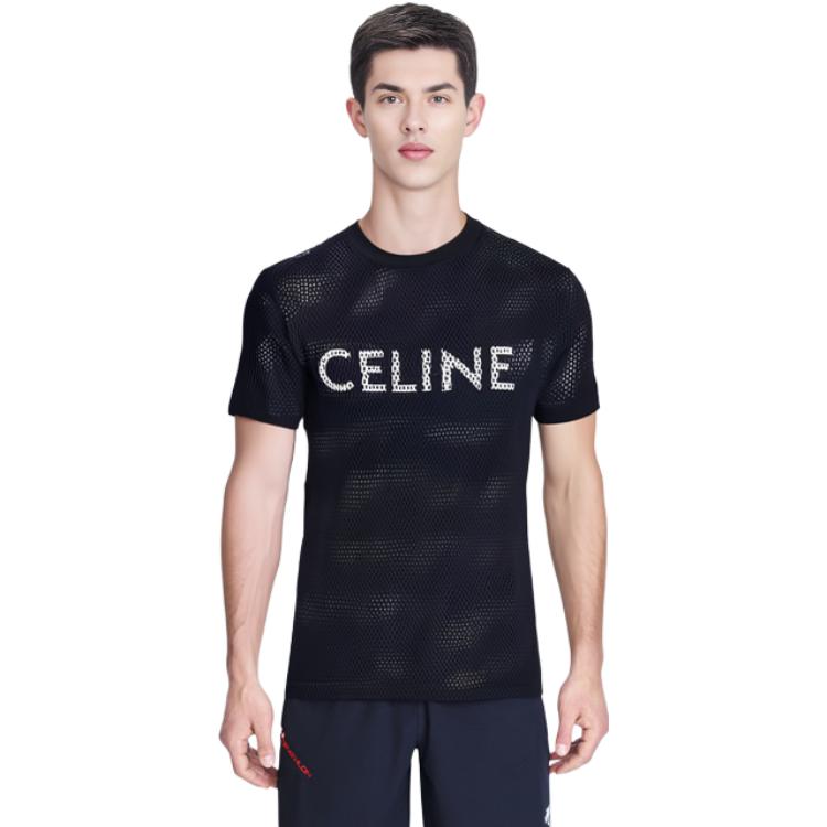 Shop CELINE SS22 Kaos Hitam Crewneck Lengan Pendek dengan Cetak Huruf 2X62A950P-38AW