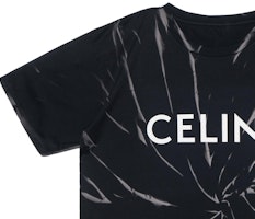 CELINE SS22 Kaos Crewneck Hitam Tie-Dye Logo Print 2X820643O-38AW Details for CELINE SS22 Kaos Crewneck Hitam Tie-Dye Logo Print 2X820643O-38AW
