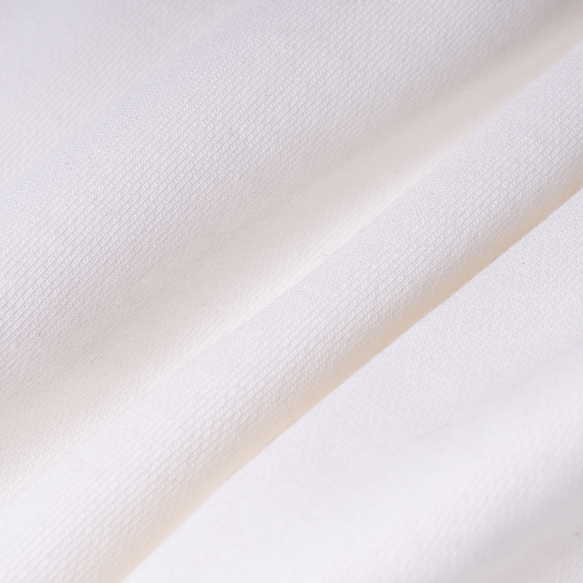 Shop CELINE SS22 白色拼接Logo印花抽繩短褲 2Z156670Q-01OB