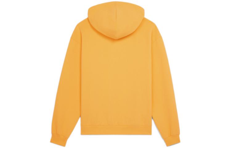 Lookbook CELINE SS22 Baju Sweater Kuning Oversized Bertatah Huruf. 2Y695670Q-11MD