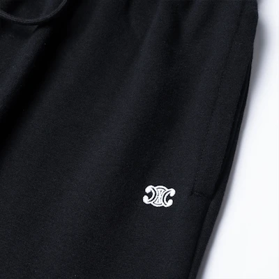 CELINE SS23 黑色标志刺绣宽松版型休闲运动裤。 2Z551450I38AW Details for CELINE SS23 黑色标志刺绣宽松版型休闲运动裤。 2Z551450I38AW
