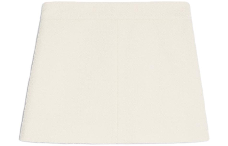 Lookbook CELINE SS23 Skirt Putih Kapur Kasual Mid-Rise dengan Butiran Butang. 2J638371R-01RD