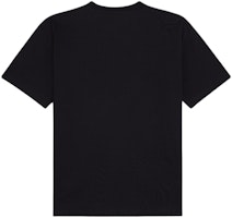 CELINE SS24 Kaos Hitam Pria Lengan Pendek Cracked Letter Print. 2X73L671Q-38AW Lookbook CELINE SS24 Kaos Hitam Pria Lengan Pendek Cracked Letter Print. 2X73L671Q-38AW