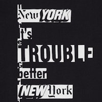 CELINE SS24 Kaos Hitam Pria Lengan Pendek Cracked Letter Print. 2X73L671Q-38AW Shop CELINE SS24 Kaos Hitam Pria Lengan Pendek Cracked Letter Print. 2X73L671Q-38AW