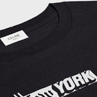 CELINE SS24 Kaos Hitam Pria Lengan Pendek Cracked Letter Print. 2X73L671Q-38AW Purchase CELINE SS24 Kaos Hitam Pria Lengan Pendek Cracked Letter Print. 2X73L671Q-38AW