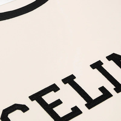 CELINE SS25 Kaos Kerah Bulat Letter Slim Fit Warna Krem. RX02R507Z-01QF 1