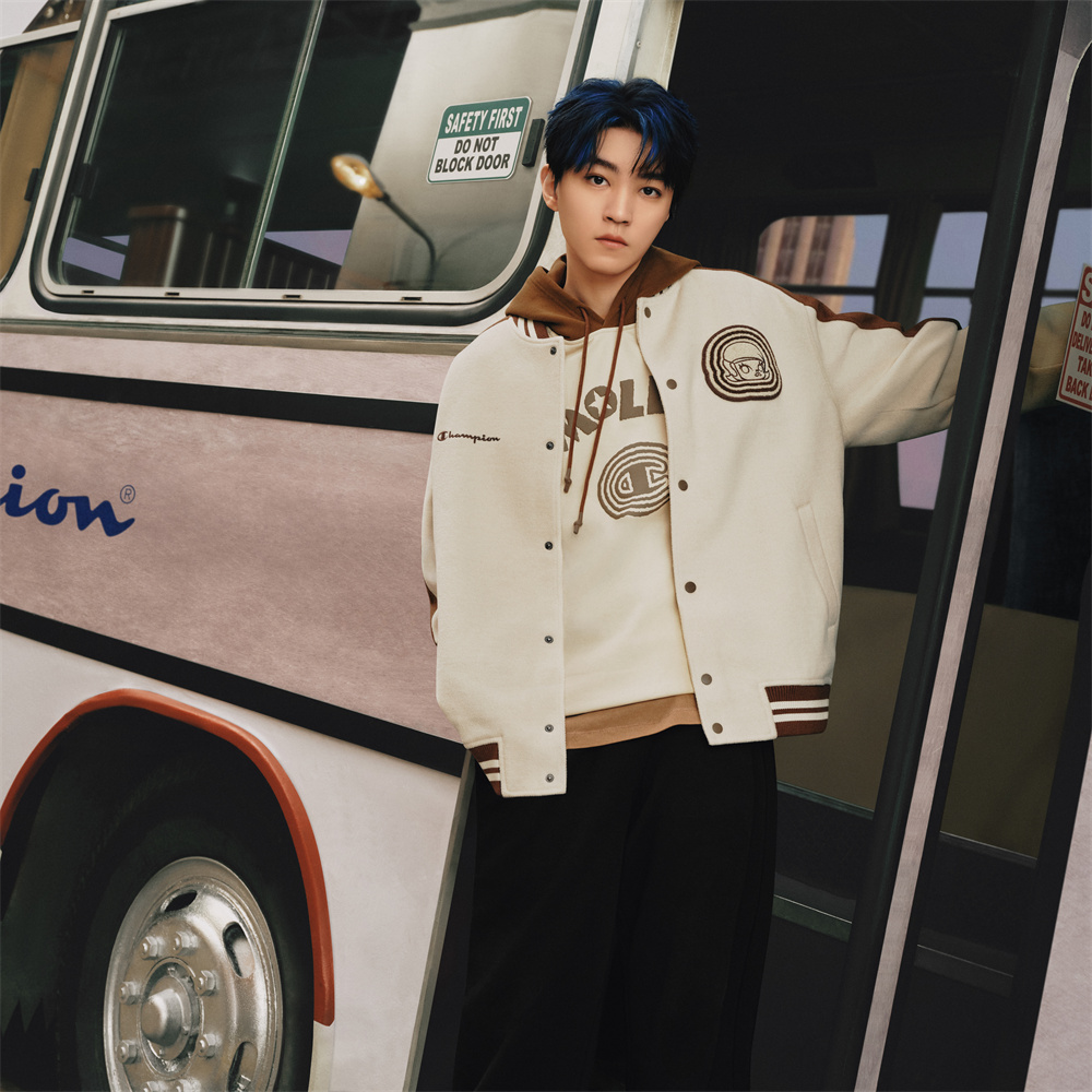 Shop Champion × POP MART Molly Logo Retro Snap Button Jacket Unisex Casual Outerwear U4COTSU022