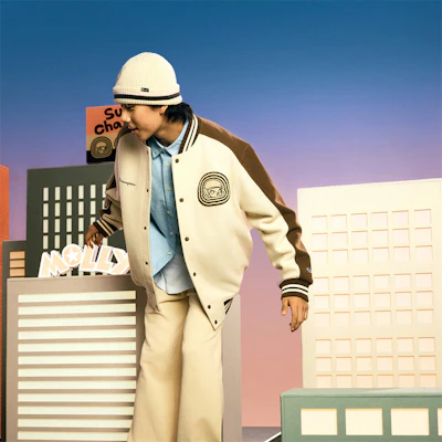 Champion × POP MART Molly Logo Retro Snap Button Jacket Unisex Casual Outerwear U4COTSU022 Sizing Champion × POP MART Molly Logo Retro Snap Button Jacket Unisex Casual Outerwear U4COTSU022