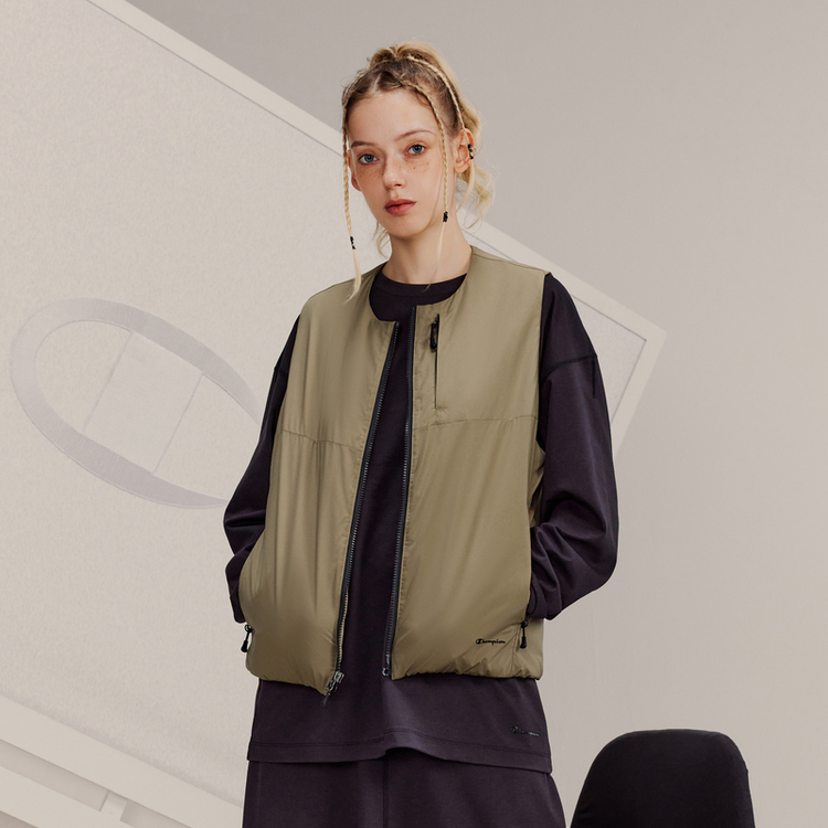 Shop 챔피언 블랙 에디션 C-로고 캐주얼 자켓 조끼 일본판 유니섹스. C3-Y614