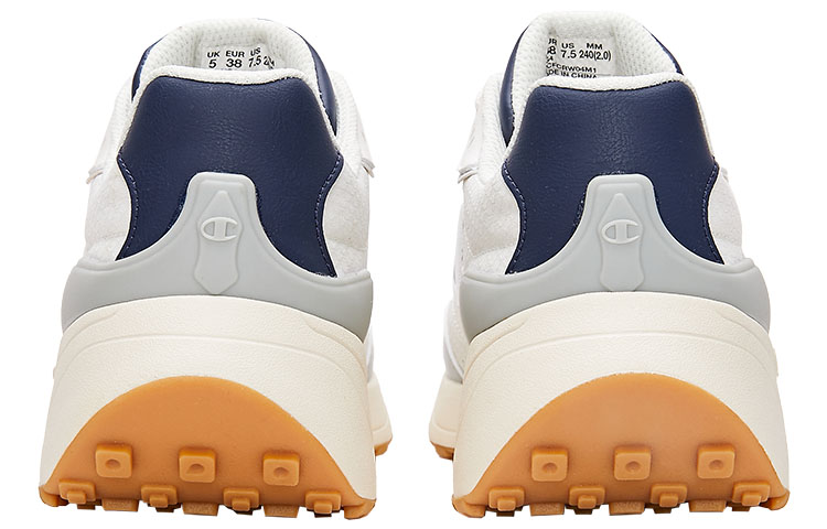 Shop Champion C-Runner Retro Sports "Azzurro Chiaro" U2CFCRM04M1