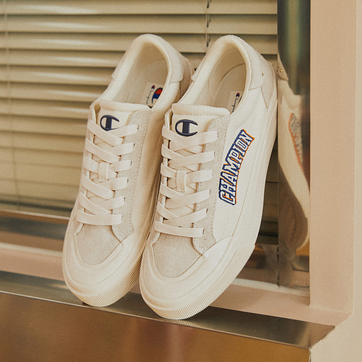 Details for Champion Campus Star 1.0 'White Blue' U2CFCTM04D1