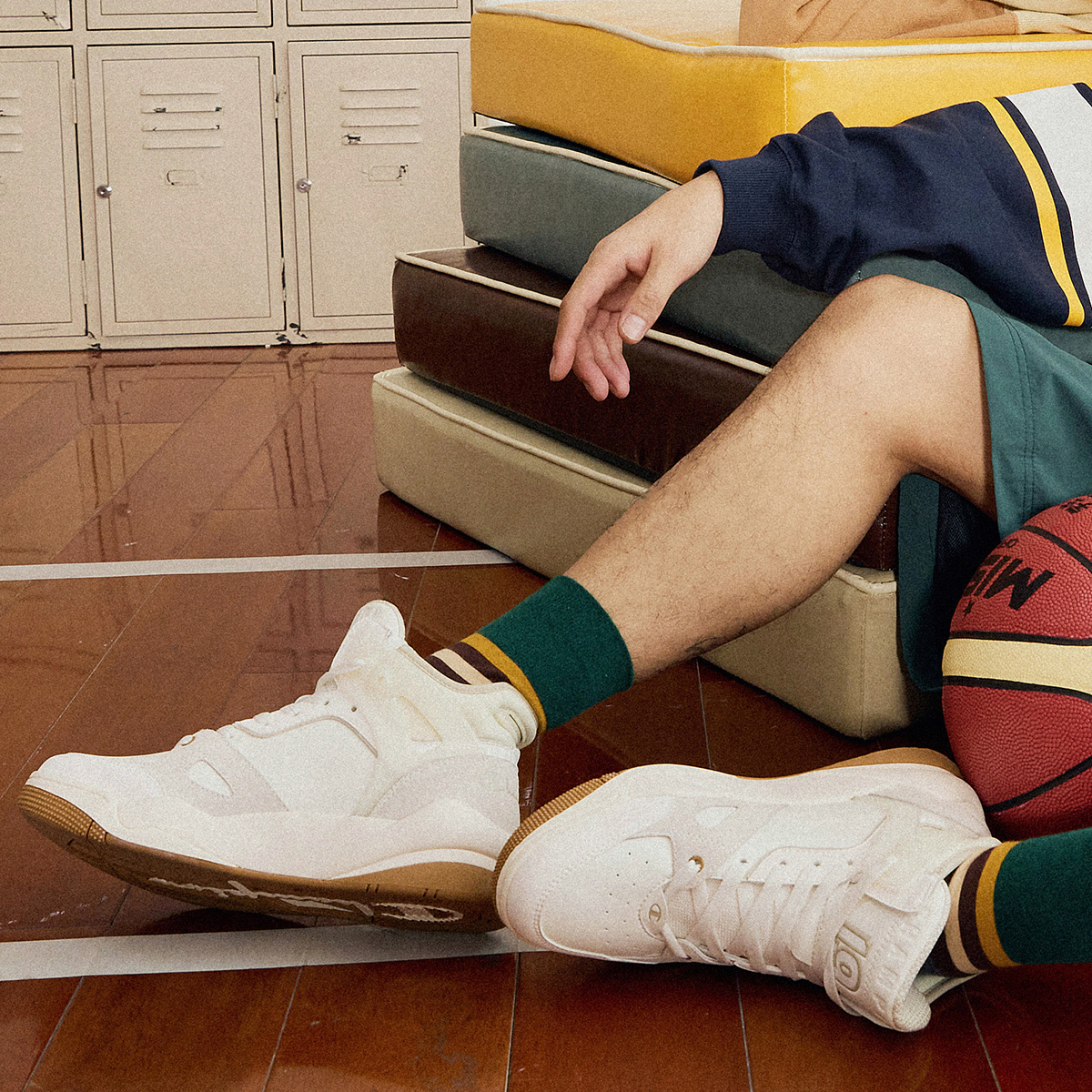 Details for Champion Champ Hoop Mid ''Retro Sport Bianco Giallo'' U2CFCBM02D1