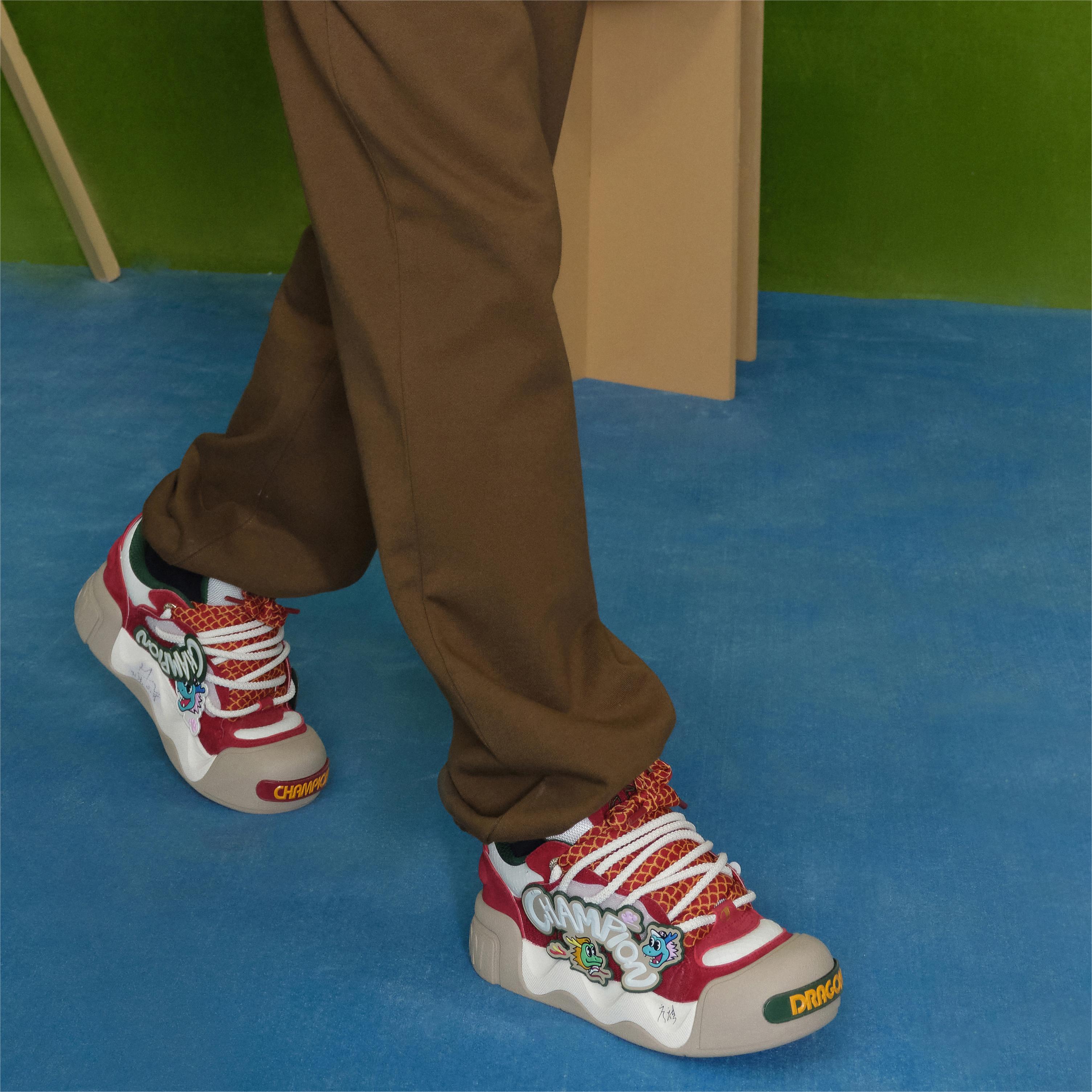 Sizing Champion Essentials AutoSkate V.Dragon 'Xiaolongren Puffy Bread Sneaker New Year Red/Milk White' U4AFCTM26L1