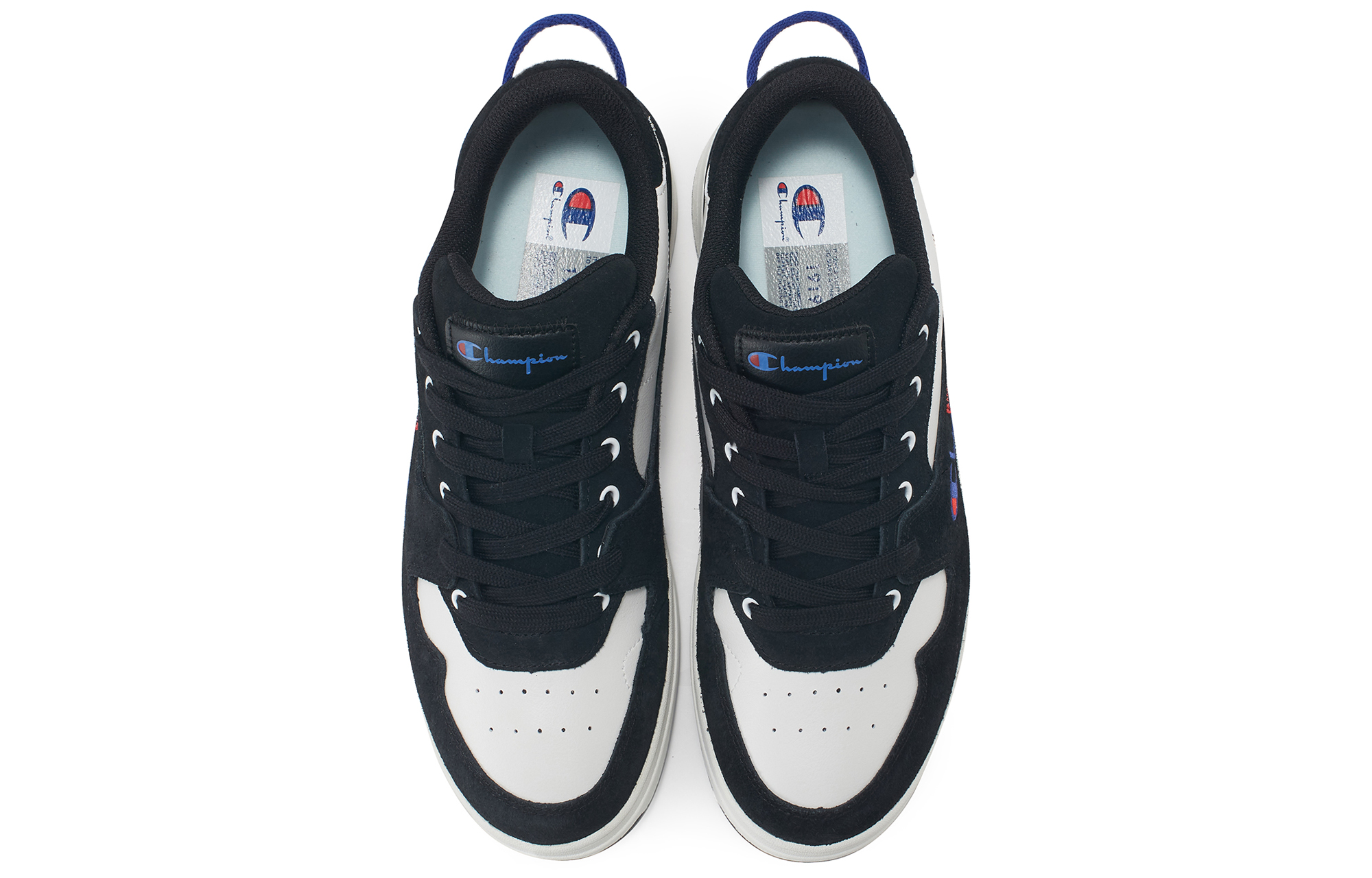 Lookbook Champion Essentials Hitam dan Putih 'Trend Blocking Low' U1DFCTM02U1